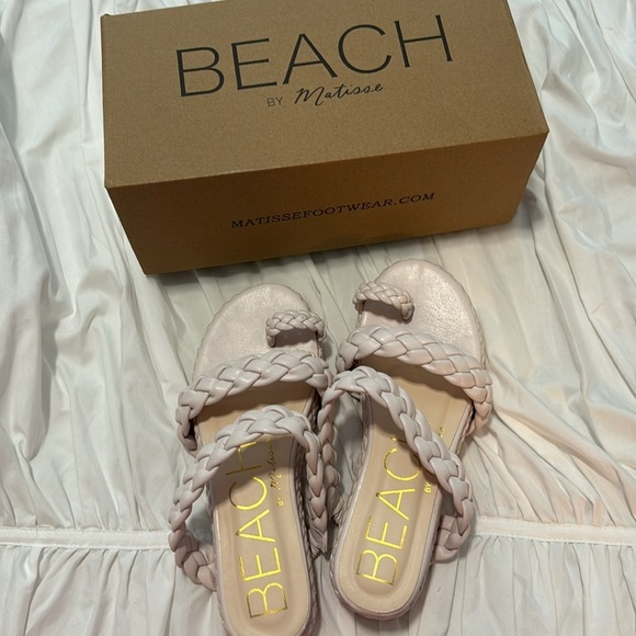 Women's Cream Sandals - Picture 2 of 4